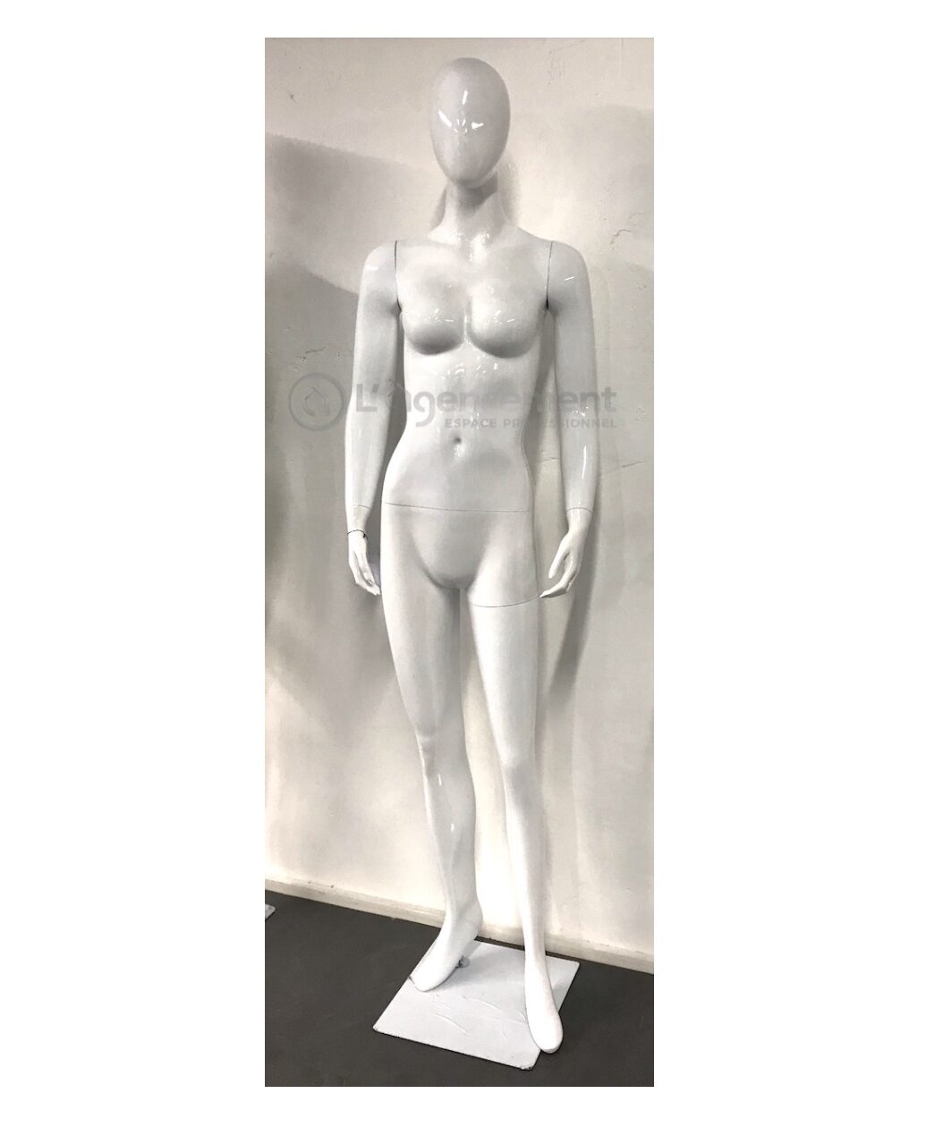 MANNEQUIN FEMME