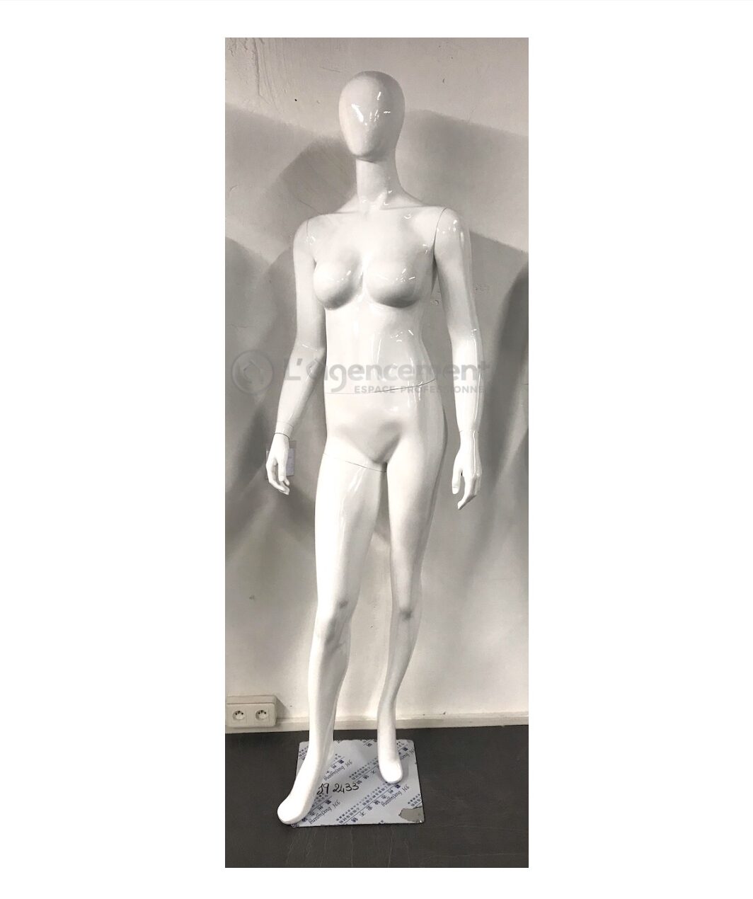 MANNEQUIN FEMME