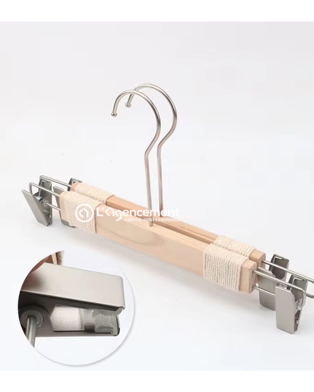 CINTRE BOIS A PINCES 31CM