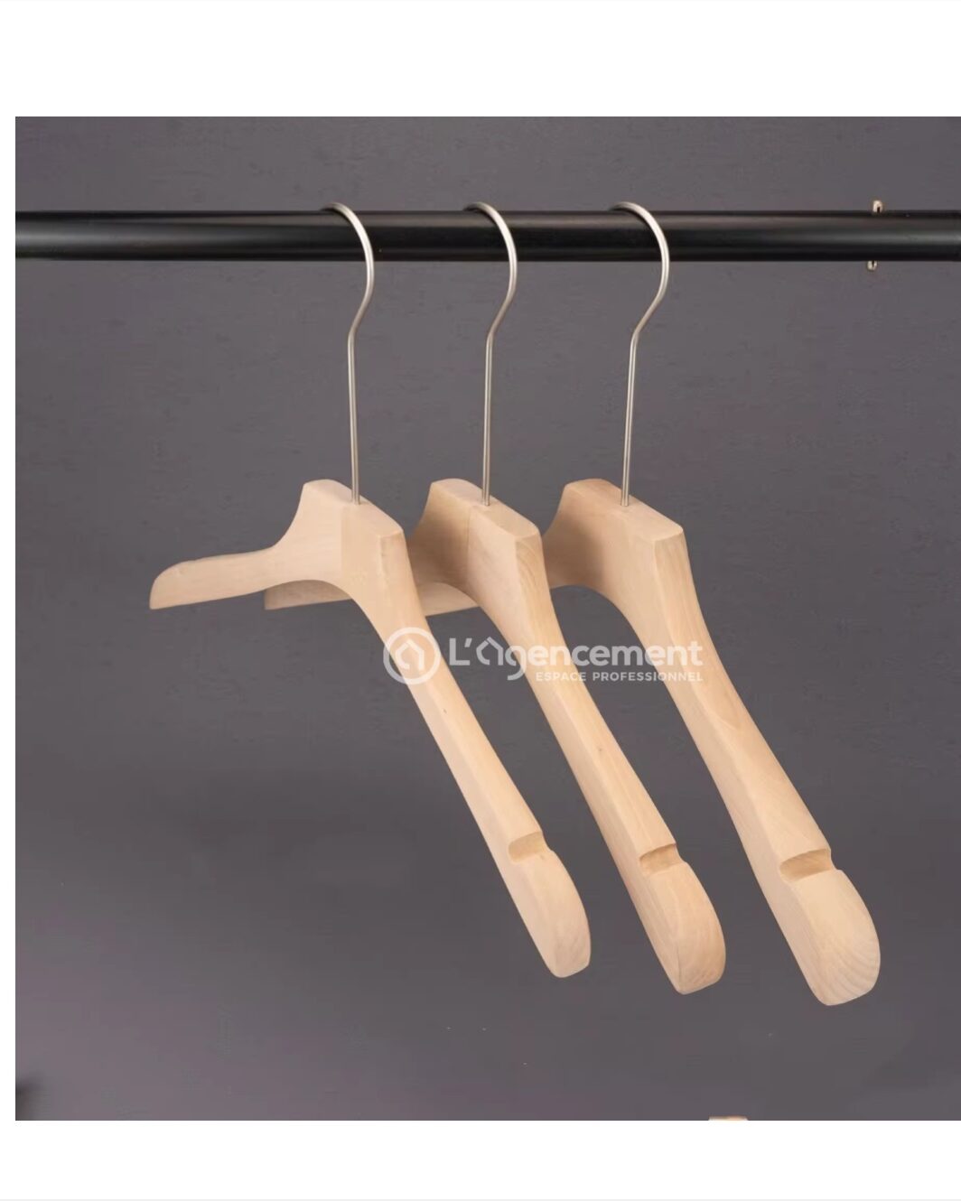 CINTRE BOIS 39CM