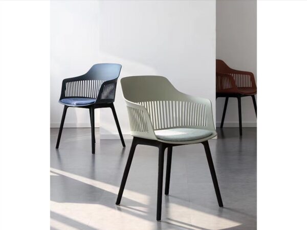 CHAISE MALINKA – Image 3
