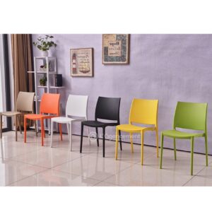 CHAISE RESINE LILOU