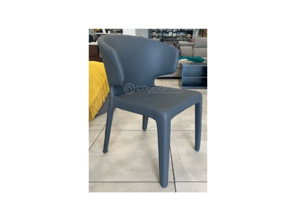 CHAISE JULY