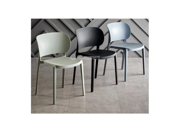 CHAISE RESINE LALY