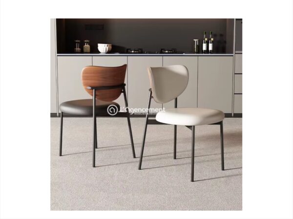CHAISE TIMO