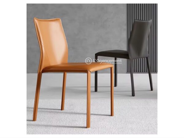 CHAISE DARA
