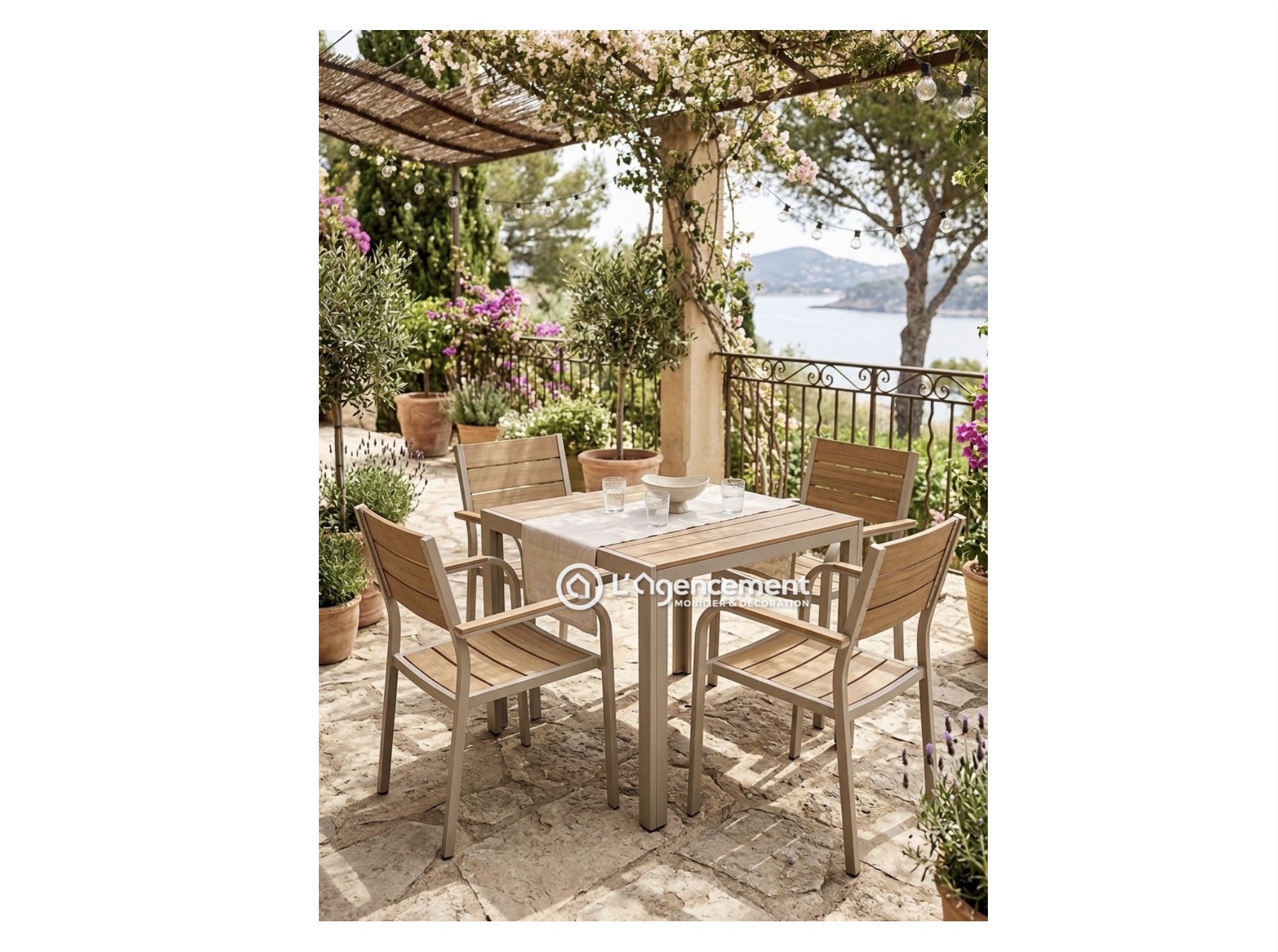 CHAISE ALUMINIUM AVEC ACCOUDOIRS